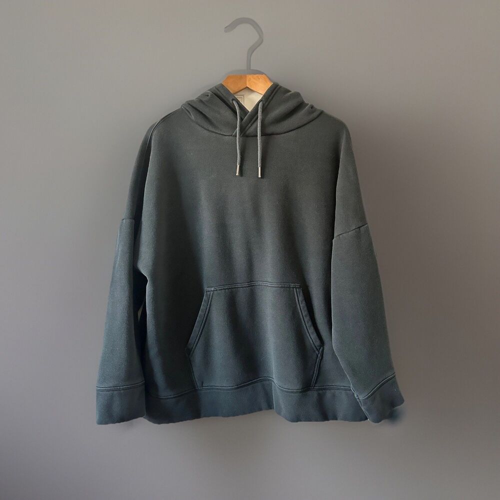 fabletics black open back hoodie sweatshirt eco friendly athleisure pullover med